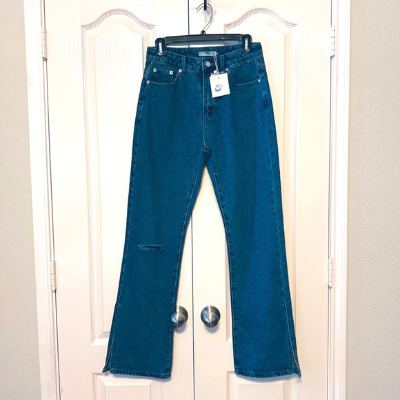 Adika Woman’s Jeans Size Medium Ripped Knee side Ankle Slit New - Picture 1 of 15